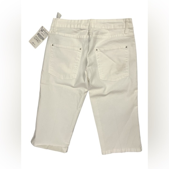 2 for $25 NWT’s Zara White Jean Shorts size 2 - Picture 2 of 2